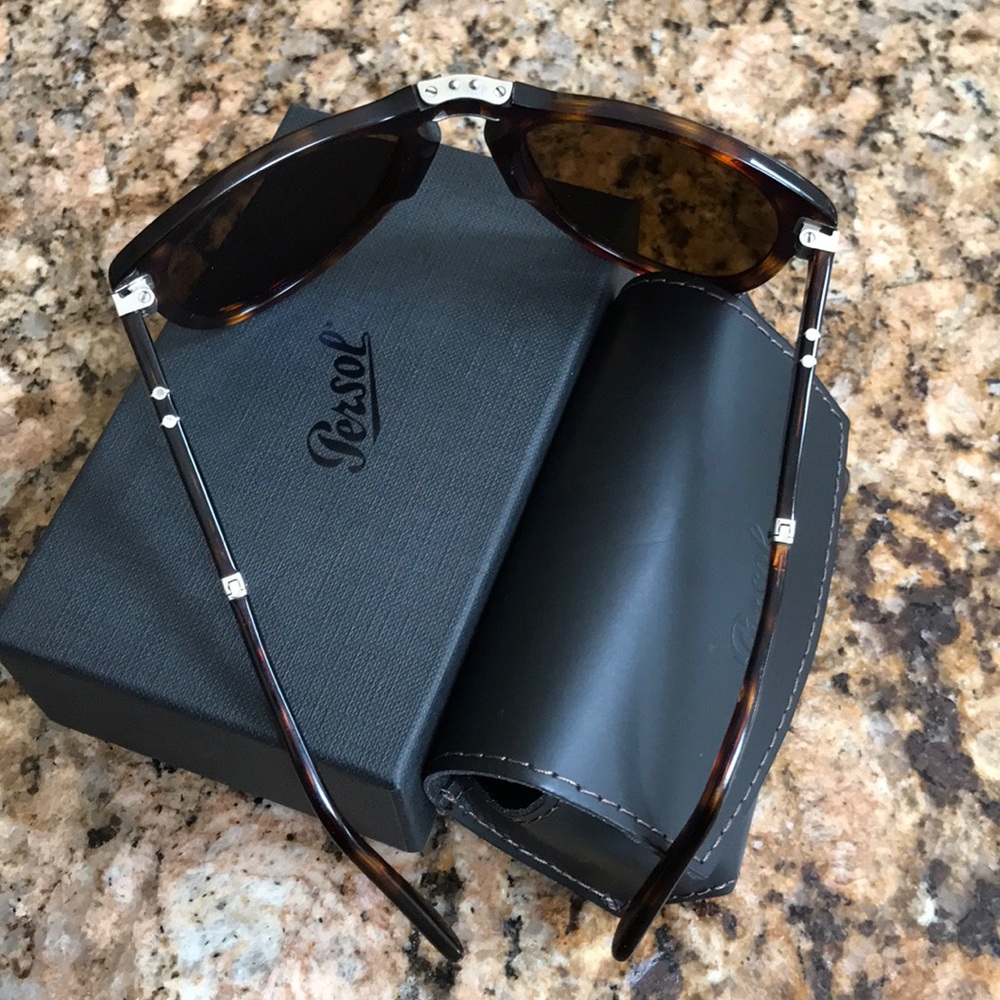 Persol Folding Tortoise Aviator Sunglasses - Picture 2 of 8